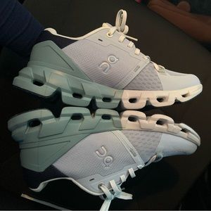 OnCloud - Cloudflyer 4